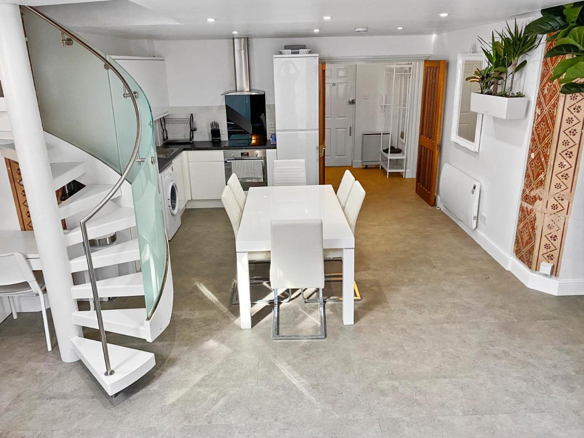 Rare 1-Bed Church Converted Apartment In Londra Exterior foto