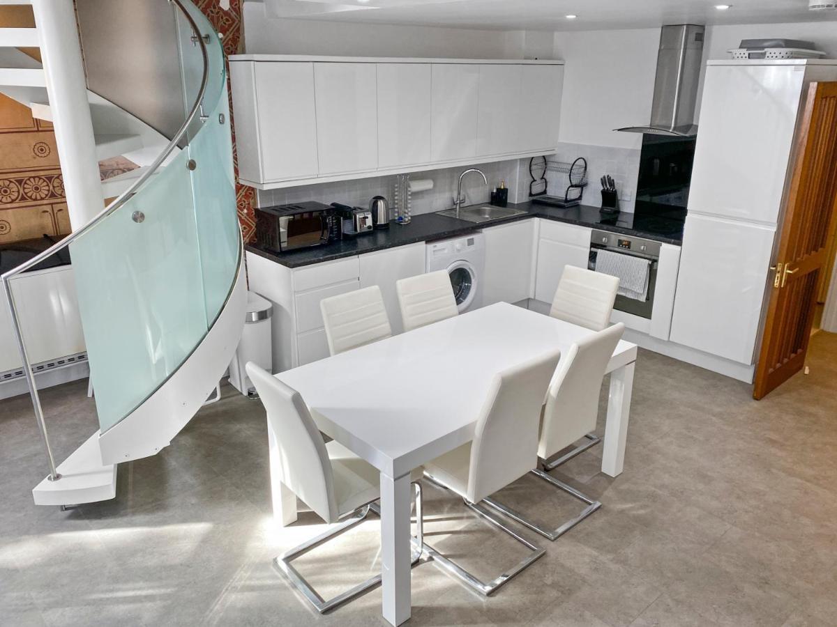 Rare 1-Bed Church Converted Apartment In Londra Exterior foto